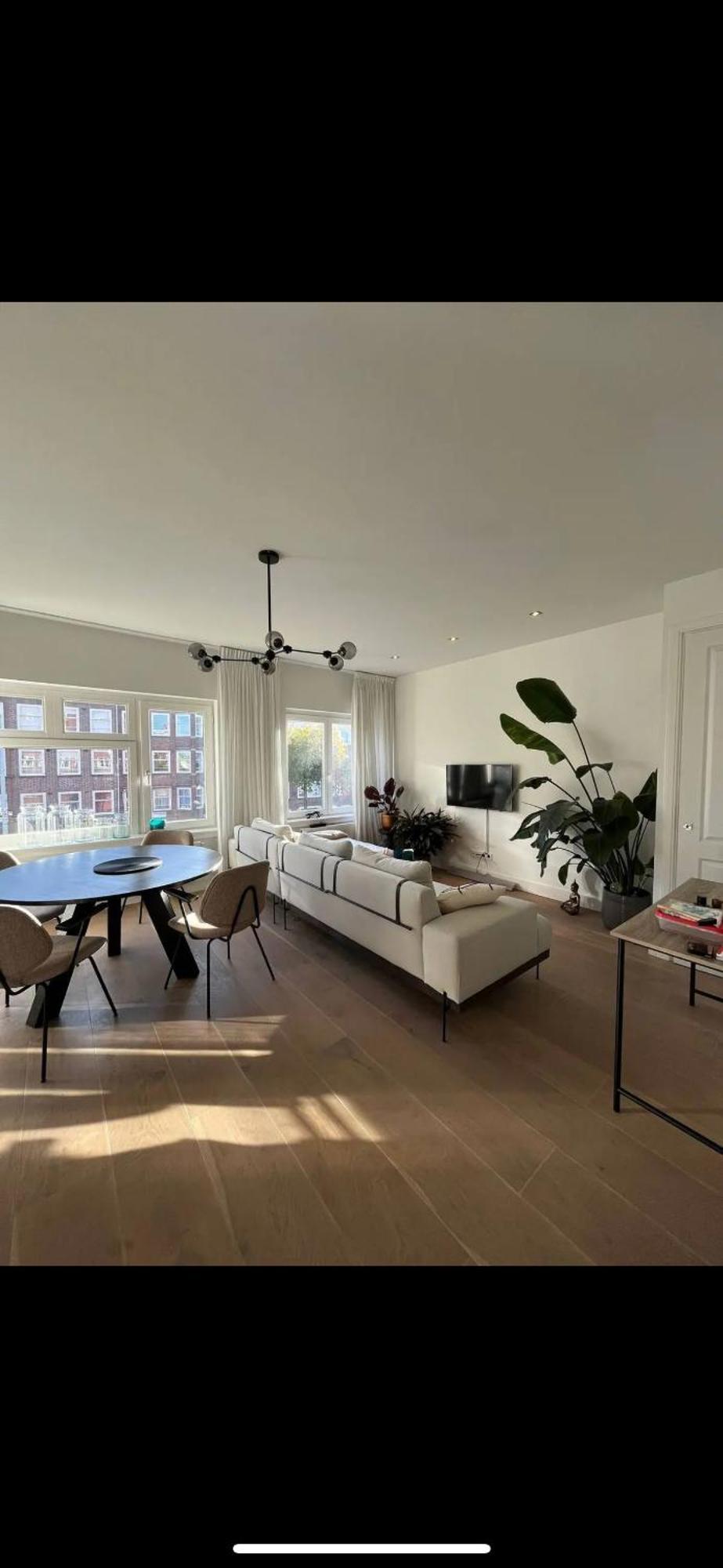 Fully Renovated Two Bedroom In The Centre Of Appartement